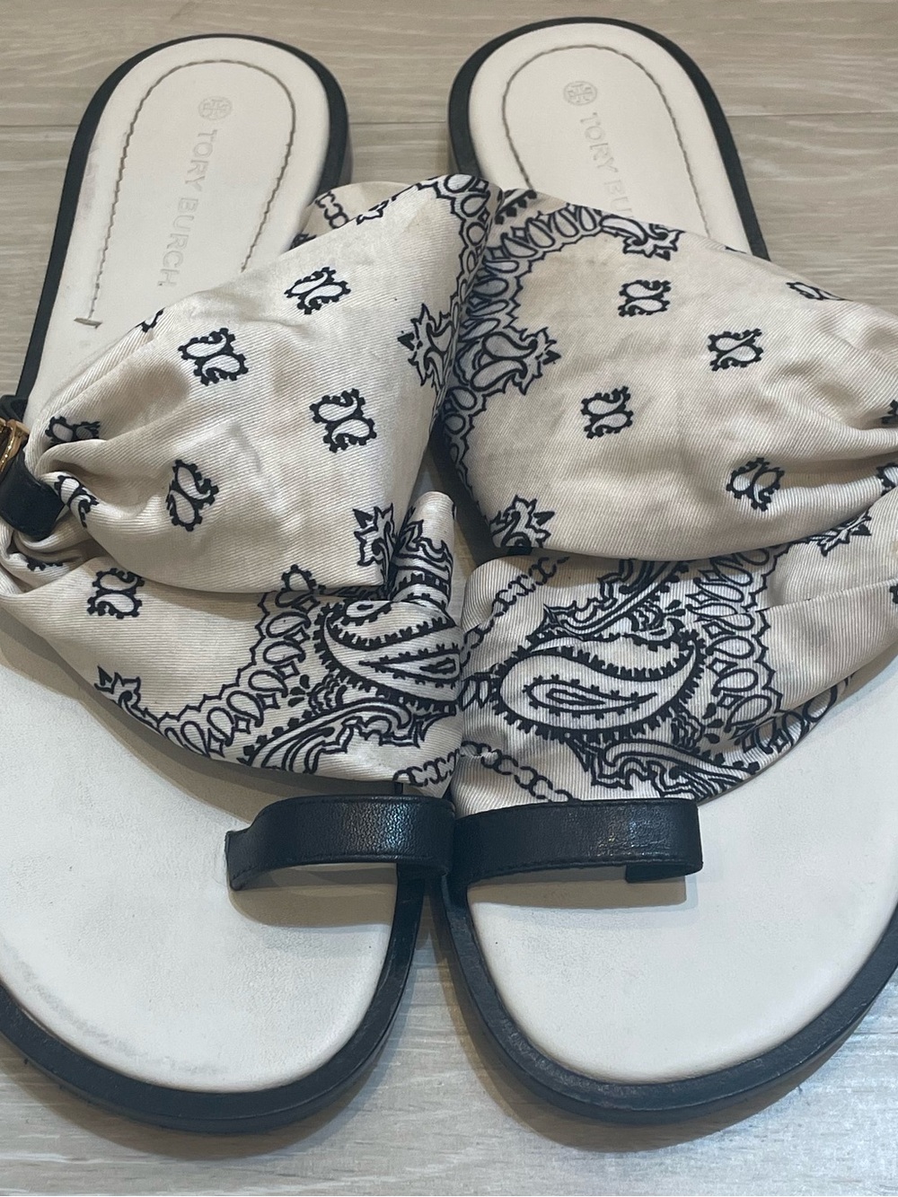 Tory Burch Cream & Black Paisley Scarf Slide Sandals Size 8 M - Picture 6 of 12